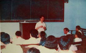 张继在基层授课，为饲料行业培养了众多企业人才。