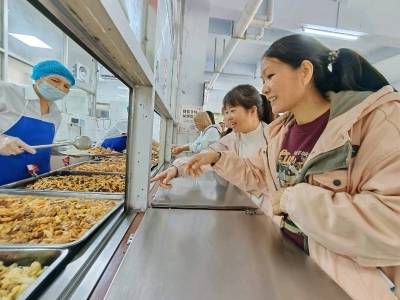 让决策体现民主、实事惠及民众，广东人大做了这些事