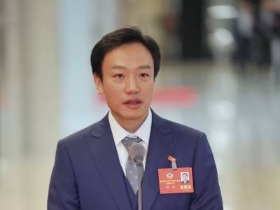 委员通道｜许杰：推动“银龄医生”到县镇村坐诊带教