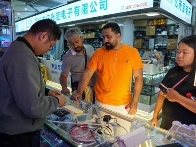 “全球首款”迭出！深圳何以引领消费电子发展潮流？｜广货行天下