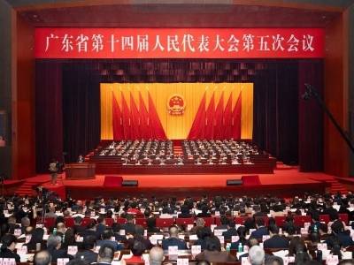 省十四届人大五次会议开幕  黄坤明林克庆等在主席台就座 孟凡利作政府工作报告 黄楚平主持大会