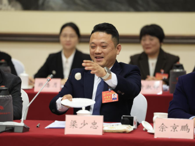 好Q弹！人大代表现场拿汕头鱼丸“打乒乓球” | 快看两会