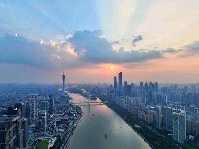 省政府工作报告密集“点名”广州，有何深意？