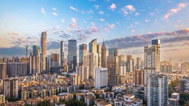 2026年，广东如何投资于人？｜聊点政经事