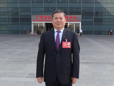 广东省政协委员邓勇：“轨道上的大湾区”既要出行速度，更需创新协同