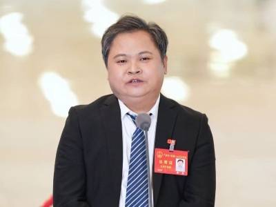 代表通道｜李霖：粤东粤西粤北要走差异化发展之路，培育本地特色产业