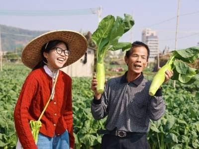 从毫无经验到售卖万斤，00后“青菜妹”杜梓妍的直播助农记