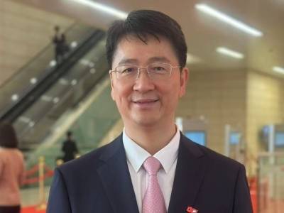 省人大代表姚训琪谈“投资于人”  建议提高县中教师待遇