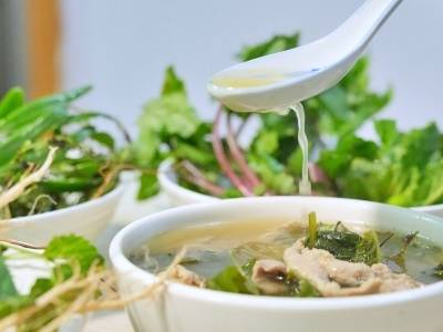 央视《三餐四季》寻味客家菜 大埔这碗青草汤凭什么香上荧屏｜万川烟火①