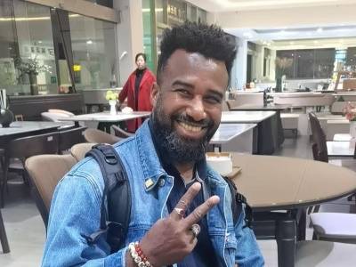 几内亚马来西亚游客佛山家具购物记：带着购物清单来“剁手”