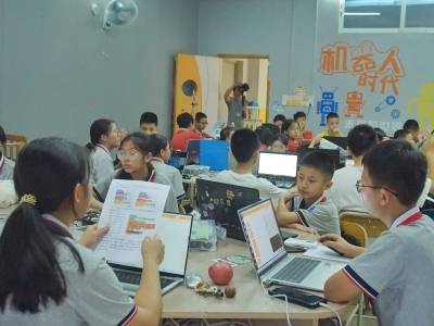 惠城区政协委员吴佩兴：构建一体化服务体系，护航青少年阳光成长