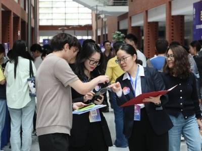 嘉禾望岗的下一站不是各奔东西，是黄埔的朝夕相伴