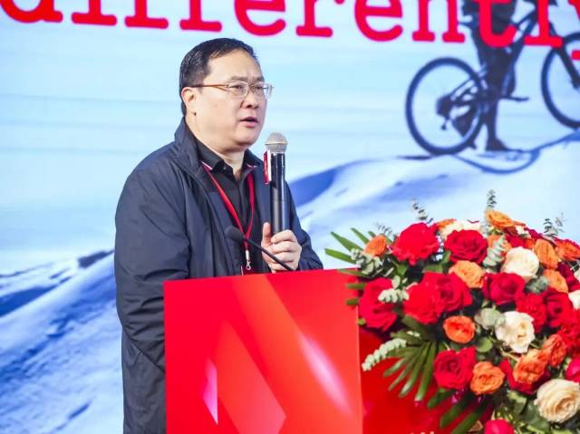 大北农集团高级副总裁、水产集团董事长兼总裁易敢峰博士