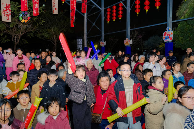 “粤美村晚乐来社光”——助力“百千万工程”村晚文艺汇演潮州市湘桥区桥东街道社光村现场