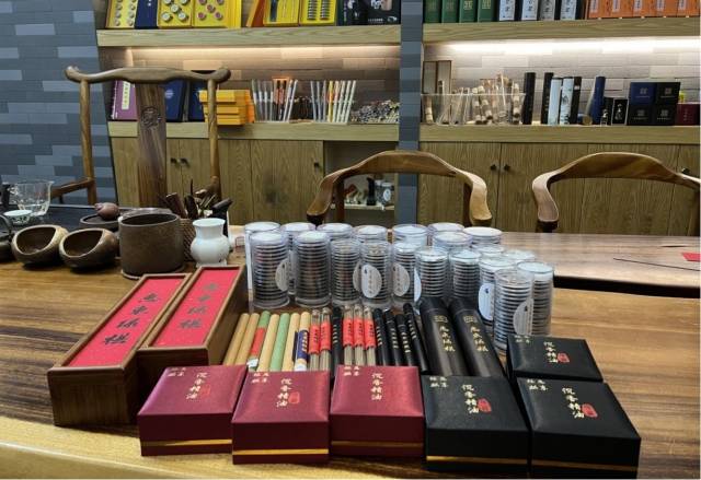 沉香深加工产品。