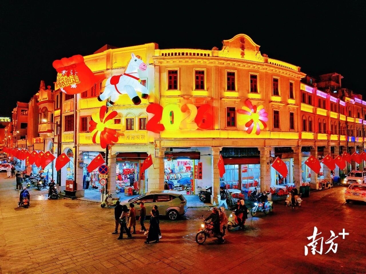 拥有悠久历史的太傅路骑楼街区焕然一新。 关巧明 摄