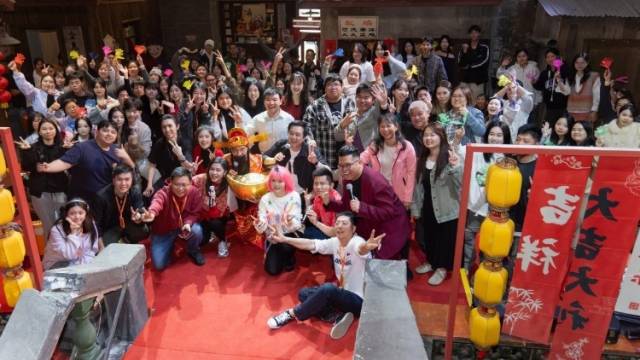 来大院，过大年！《72家房客》解锁沉浸式嘉年华