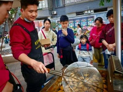 留穗过年不孤单，海珠区南华西街以广府年味与政策“红包”暖人心