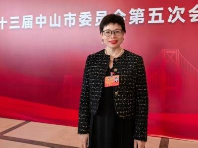 破解香山古城“繁荣的烦恼”，罗辑俐：架起U形天桥，连通商旅文｜中山两会