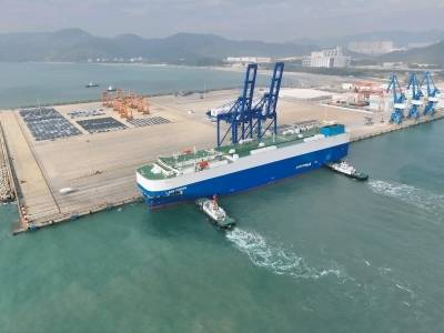 “小漠—英国布里斯托尔”航线开通，又一批“广货”出口欧洲