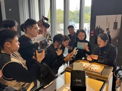 四会市长上场，直播推介！“广货”玉器强势出圈