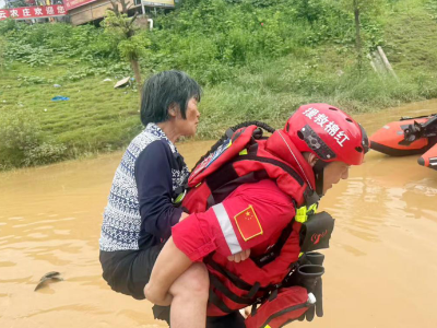 从“橄榄绿”到“暖心红”，广州南沙两位退役军人获评“最美志愿者”