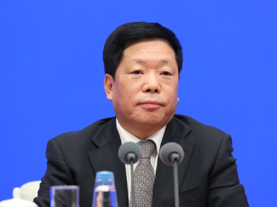 “粮食生产滑坡容易上坡难”，中央农办：产需紧平衡、责任不放松