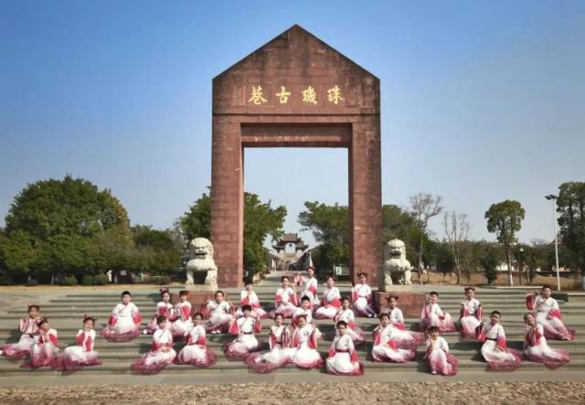 稚嫩嗓音唤醒故乡记忆