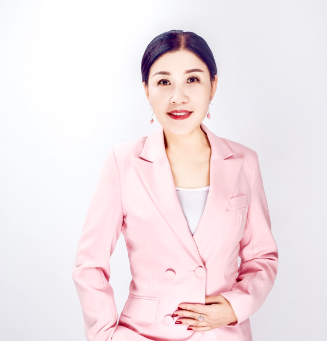 广州市饲料行业协会副会长、希普生物总裁余忠丽