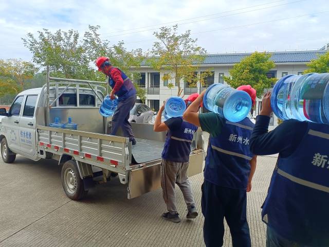 云浮市新兴县储备农村应急饮用水。