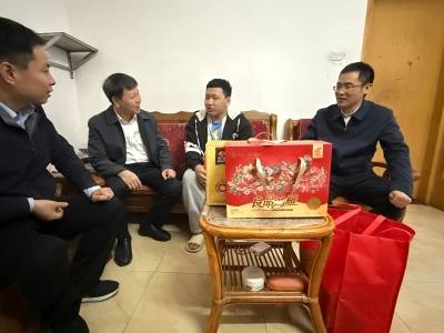 春节慰问“一个不落”，科苑社区开展困境学子走访关怀活动