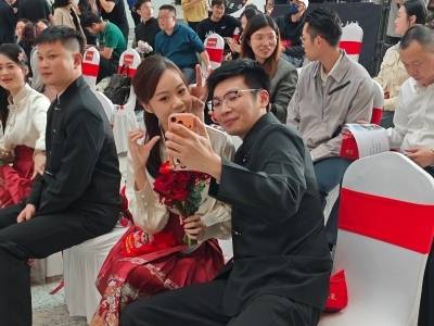 全国首创，串联空铁枢纽！白云区在T3航站楼举办云端集体婚礼