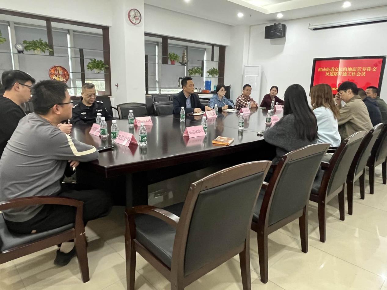 祖庙街道还联动区交通部门、交警部门对市二宫门前交通导流进行合理规划，为富民路重开打下了坚实基础。