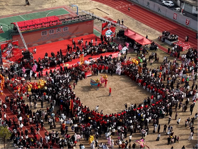 舞林大会现场。  