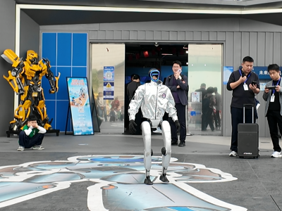 新春走基层｜“深圳赛博土特产”成抢手年货