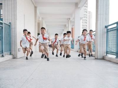 广东严禁中小学招生“掐尖”，坚持免试就近入学