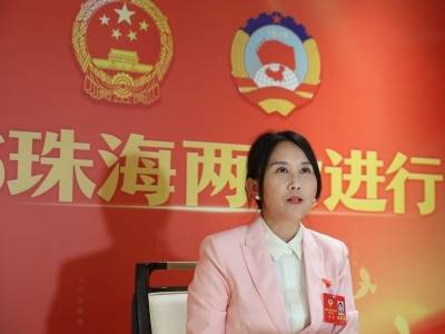 张莉：构建协同服务模式，护航患癌妇女术后康复｜两会声音