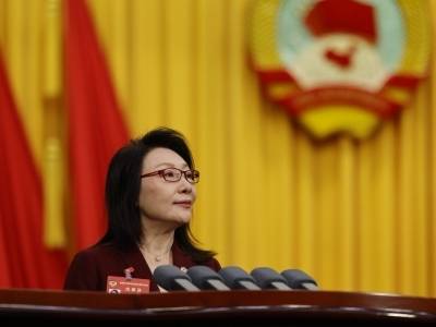 深圳两会热议：750万辆“电鸡”围城！委员建议试点停车收费