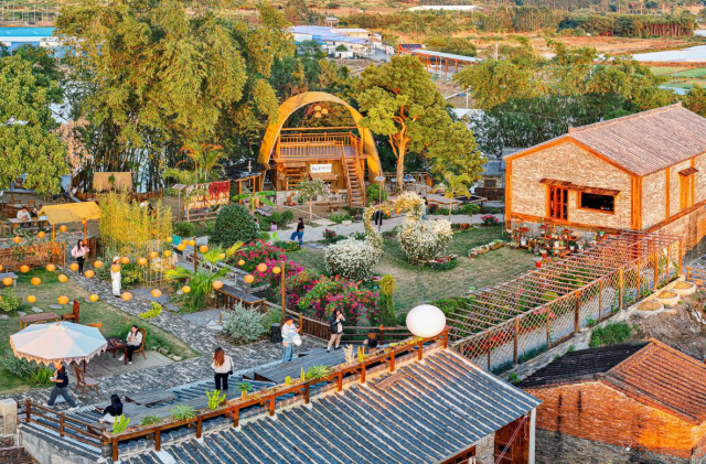 高要区金渡镇铁岗社区“屋顶咖啡”。资料图片