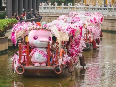 2026年广州水上花市开启，快来围观“大湾鸡”卖花啦