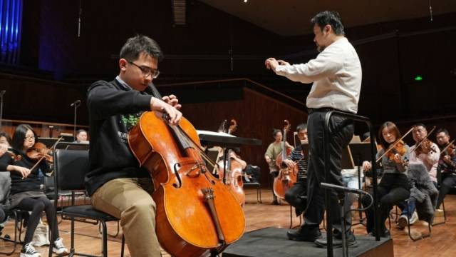 13岁的大提琴家是怎样“炼”成的？| 对谈