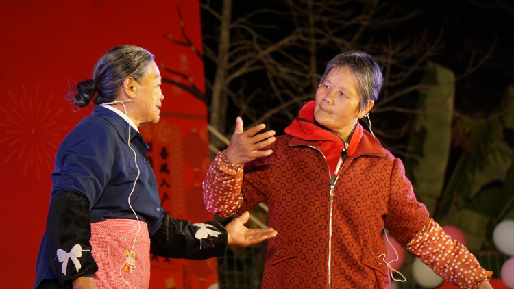 “驻”定要火！龙川这场“村晚”，干部敢想村民敢秀 | 新春走基层