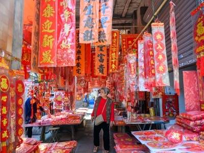 新春走基层｜穿越百年的“年味”，石龙中山路的岁月温情