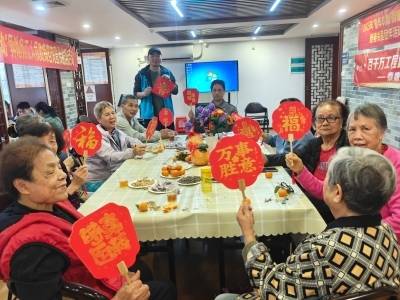 多方联动送关爱，黄花岗街陪困特长者温馨过新春