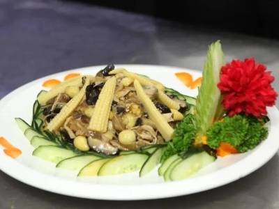 这道“佛系米其林”有何秘密武器？｜广货行天下·肇庆一桌菜