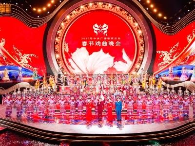 曾小敏张智霖无缝变装！粤剧潮剧惊艳总台2026戏曲春晚