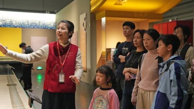 春节“博物馆热”来袭：观众抢票，志愿者“抢班” | 文化中国行