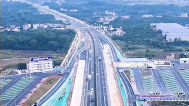 在广东，你必须知道的服务区正确打开方式