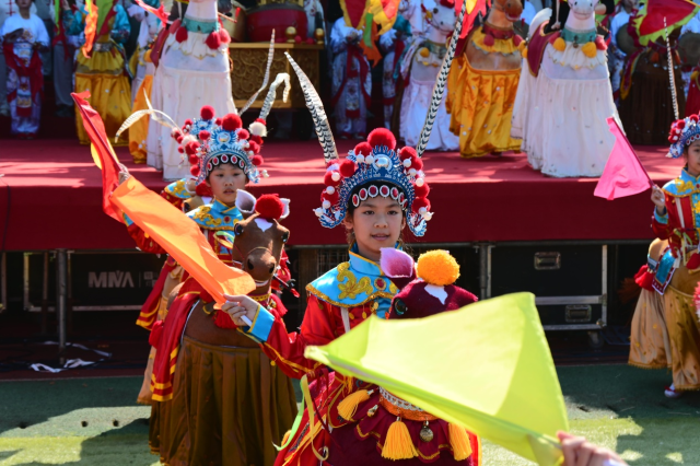饶平县青少年宫布马舞队队员在排练中（陈育欣 摄）
