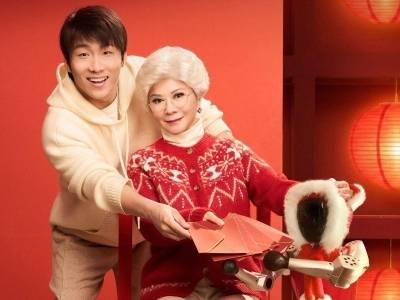 蔡明搭档人形机器人表演小品，揭秘春晚“机器人版蔡明”